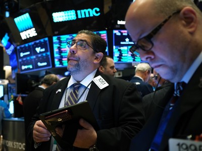 Phố Wall khởi động tháng 9 đầy giông bão